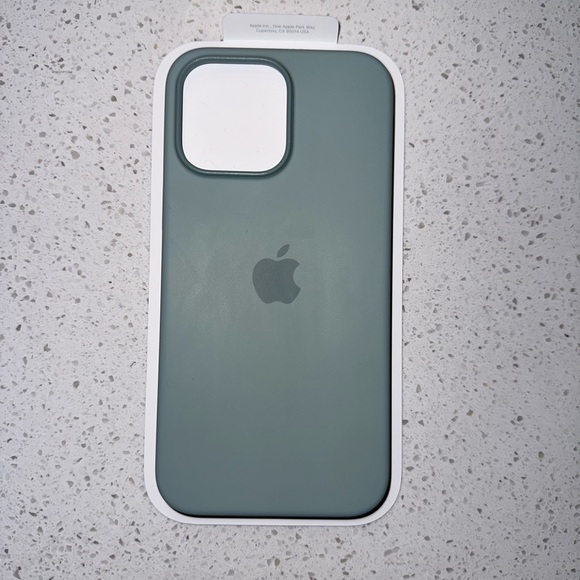 iPhone 14 Pro Max case - Picture 2 of 3